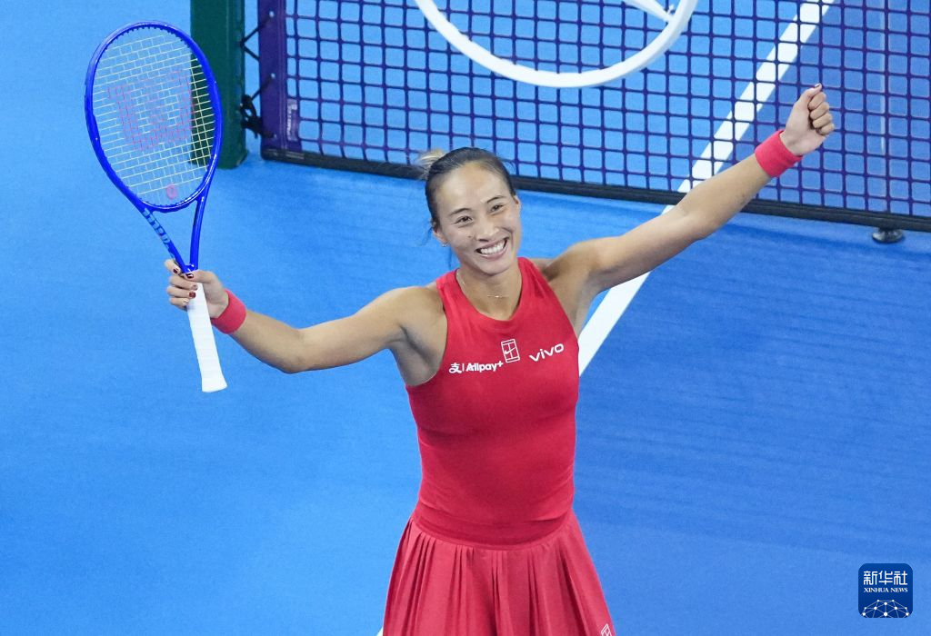郑钦文创造历史 成中网首位本土女单决赛选手