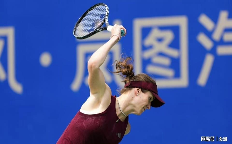 5次阴阳中国！斯维托丽娜在武网拒绝与俄罗斯球员握手 怒把球拍砸烂