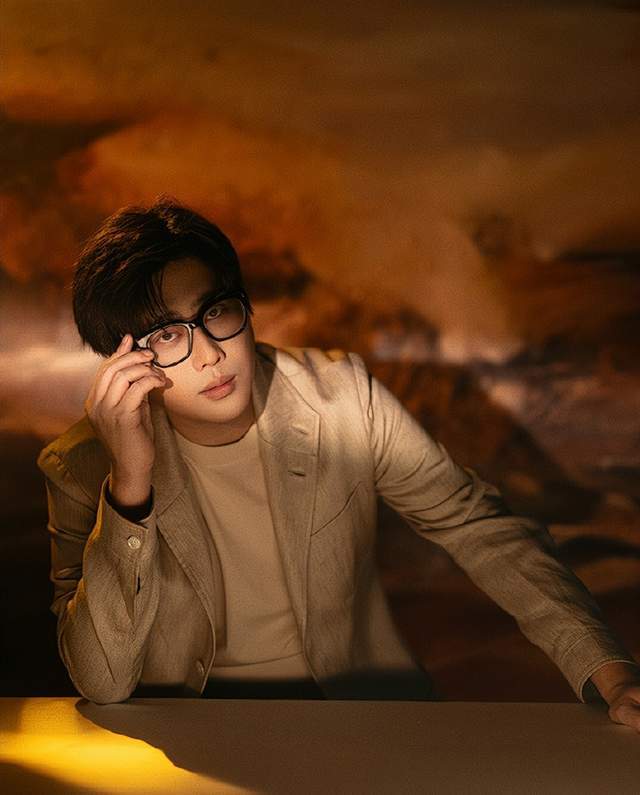 原创
            卢本伟婚后被老婆定家规，凌晨2点不回房睡觉就锁门，原因曝光太真实！